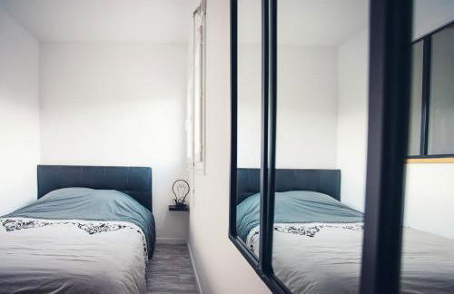 Studio cosy les pieds dans l'eau, climatisé, Parking privé, Vue montagne - Foto 5