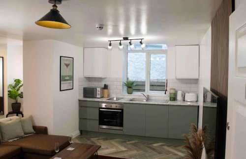 Stylish Studio Apartment on Torquay Harbourside! - Photo 8