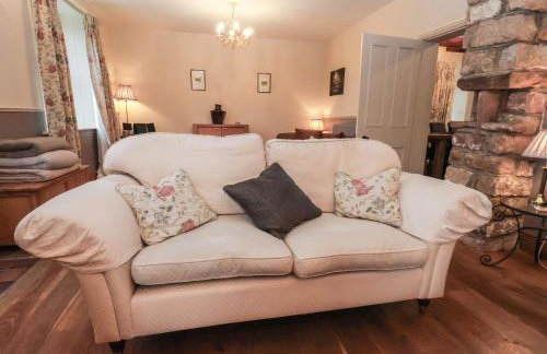 The Farmhouse - Photo 9