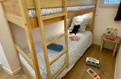 BERGERIE PLAGE Entièrement rénové Prestations Premium Baignoire Balnéo Clim Vue Piscine et parc - Foto 2