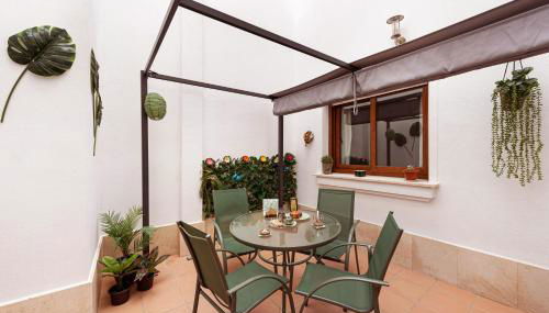 Piscina, patio privado y aparcamiento - Foto 2