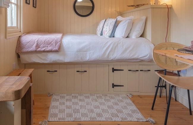 Shepherdshut-hot Tub-cotswolds-petfriendly - Photo 4