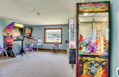Pet Friendly Galena TH with Views and Indoor Pool! - Foto 38