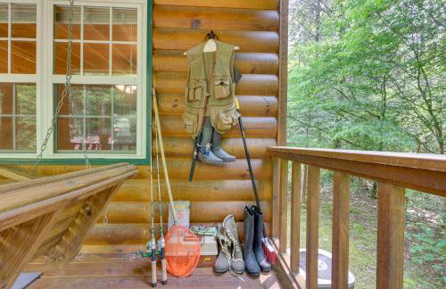 Secluded Cross Creek Cabin with Deck and Fire Pit! - Foto 19