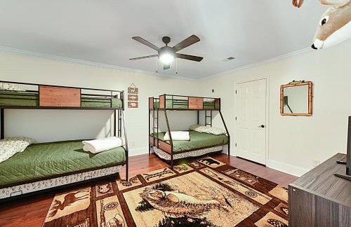 Secluded Lodge 8acres Hot Tub, Pingpong pedalboat! - Foto 21