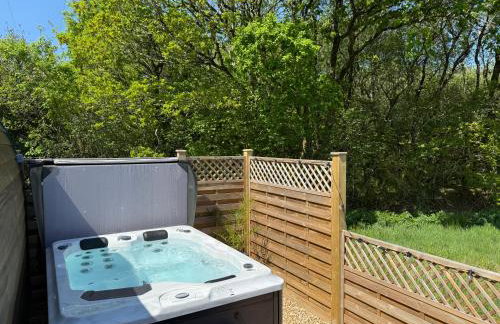 Luxury Glamping Pods with private Hot Tubs - Dog Friendly - Foto 23