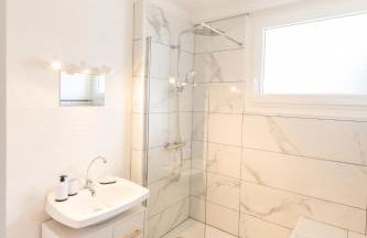 LE DAUPHIN - Place parking privée gratuit - WIFI et TV - Foto 11