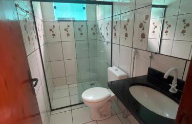 Apto 2 quartos, ar condicionado, 2 banheiros privativos, piscina, no Bairro Cambolo - Foto 18