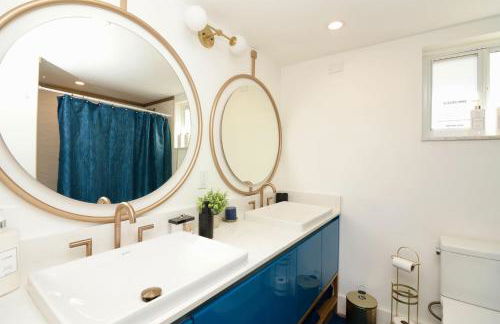 Luxury Oasis Getaway w/pool 15 mins from beach - Foto 63