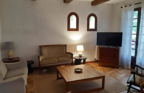 Villa La Louette, 100m centre-village, piscine h-sol, proche mer - Photo 2