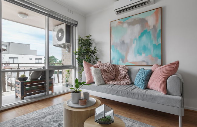 Heart of Ormond Apartment by Ready Set Host - Photo 7