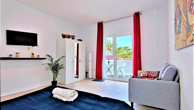 Fantastico 2 - Large Balcony, Free Parking, air Conditioning, Free Netflix, BBQ - Foto 2, Imagen principal