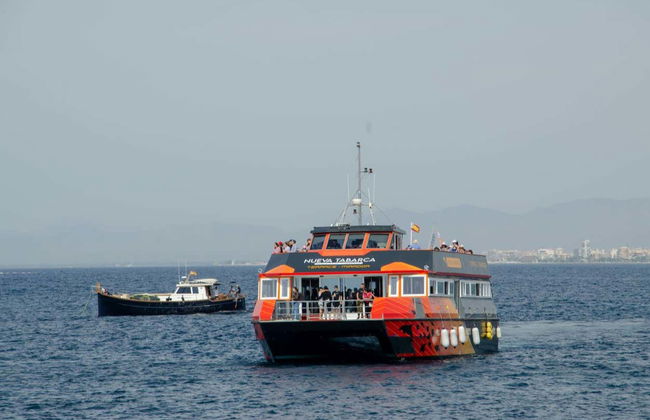 Glass-Bottom Boat Day Trip to Tabarca - Photo 2