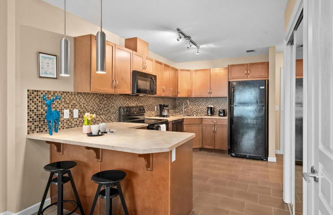 Modern DT Condo Balcony Parking Gym Hot Tub - Foto 33