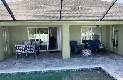 Gone Coastal! Large Heated pool home 30 min from beaches! - Foto 51