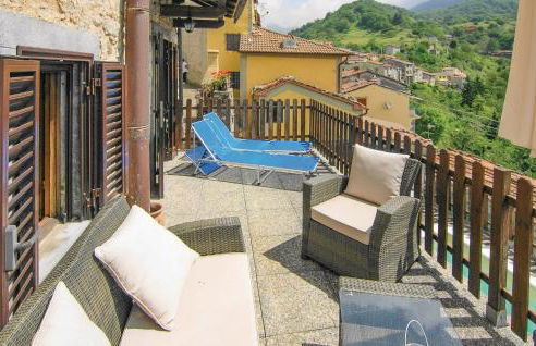 Awesome Home In Montefegatesi With Wifi - Foto 8