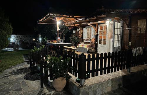 A wooden house in Kardamyla - Foto 26