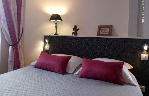 Petite Maison Romantique au calme, Cœur Historique, vue Ville et Jardin - Foto 24