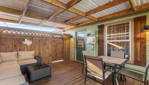 Stockyards 5 mins!-New!-Sleeps 8. Cowboy Bungalow - Foto 4