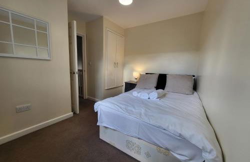 Great Apartment Next To Tooting Bec Tube Station! - Photo 5