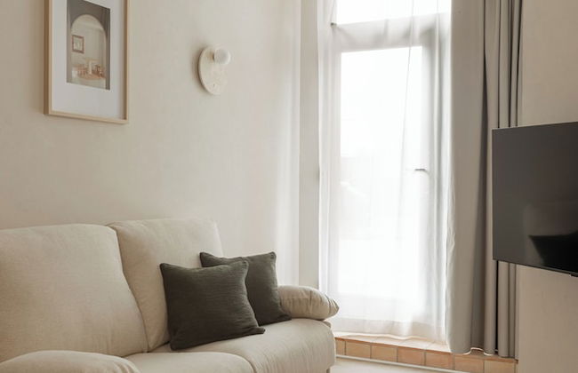 MH Apartments Central Valencia - Photo 24