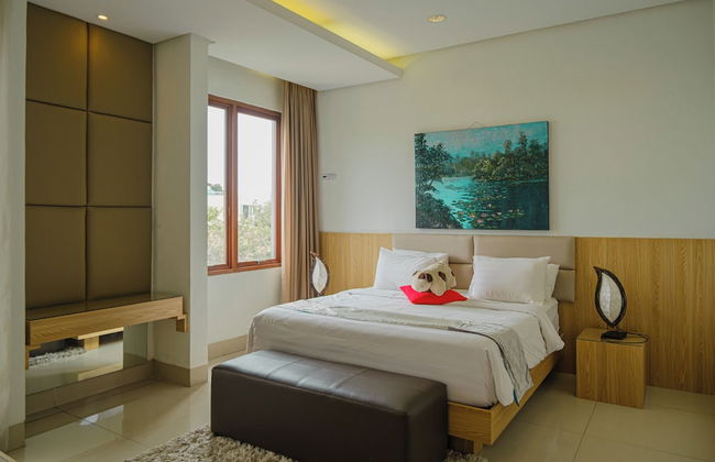 Oyama City View 4BR Villa with a Heated Pool - Photo 5