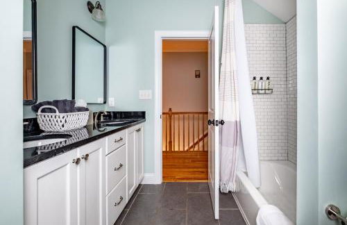 Spacious Home in Five Points - Close to Downtown home - Foto 16