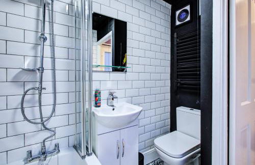 Chic Pet-Friendly Cottage, Fireplace, Wivenhoe - Foto 11