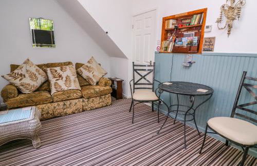 River Cottage - Photo 7