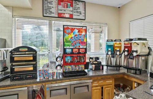 Windsor Hills Getaway: Condo with Water Park - Foto 150