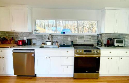 Cozy 3BR Home - Hudson Valley views near Woodbury Commons - Foto 14