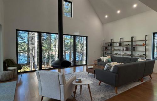 Contemporary Lakehouse in Lakeville - Foto 3