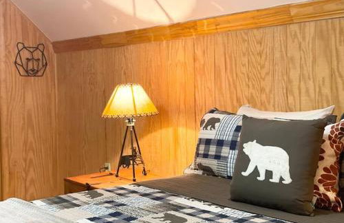 One of a Kind Rustic Log Cabin near Bryce Resort - Large Game Room - Fire Pit - Large Deck - BBQ - Foto 10