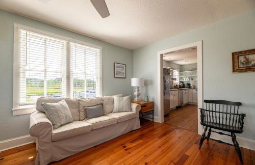 Sawyers Lodge - Historic Soundfront Home, Pool, Hot Tub, Boat Launch, Kayaks, Pets OK, Flex Stays - Foto 24