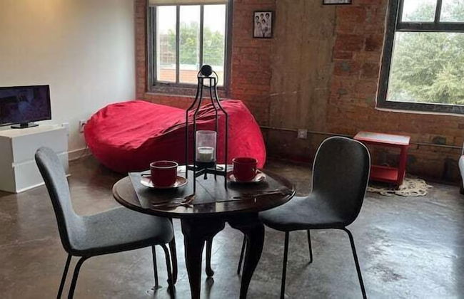 Artistico-Styled Studio Loft Sleeps 5 - Foto 13