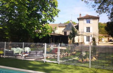 LE REPAIRE DU CLAIN gîte 4 étoiles pour 14 personnes avec piscine proche du Futuroscope - Foto 7