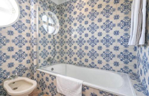 Spacious Villa Swimming Pool by HostWise - Foto 35