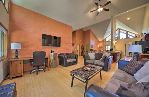 Peaceful Custom Carbondale Home with Deck, Near SIU! - Foto 3