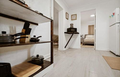 Pensacola Pad 1BR 1BA Modern - Foto 26