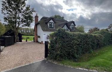 Beautiful Thatched Cottage Windsor Ascot Bracknell - Photo 34