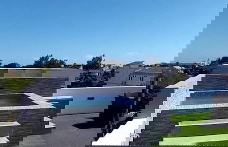 Rooftop Garden Jacuzzi Luxury Villa - Photo 28