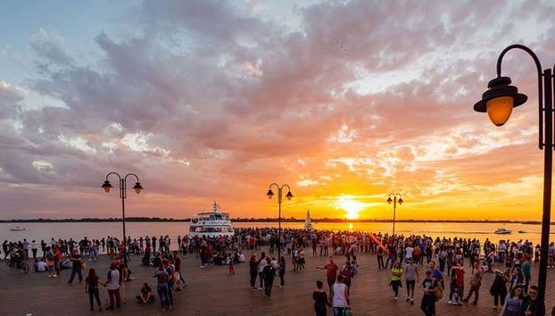 Watch the sunset in Guaíba