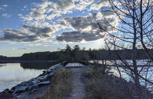 Pine and Sea Beach Retreat - Photo 38