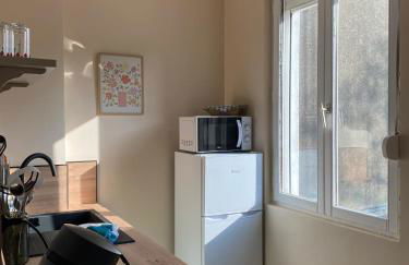 Douce Escale en Plein Centre - Avec Parking privé - Foto 8