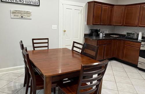 Quantico 3 BR SFH King Beds Game Room Walk to Train Station - Foto 37