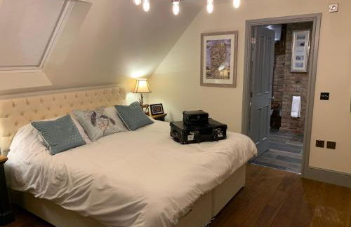 Luxury Boutique Country Cottage With Hot Tub - Photo 16