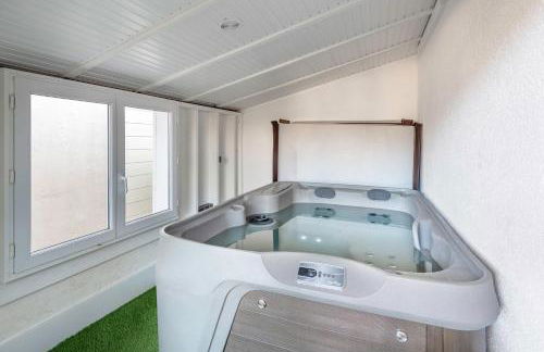 Jacuzzi Maison pour 11 au calme plage a 500m - Foto 22