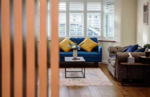 4 Bed 2 Bath, station, parking, long stays - Foto 1