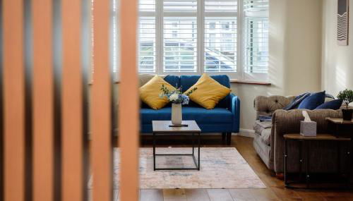 4 Bed 2 Bath, station, parking, long stays - Foto 1