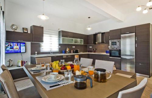 Hermes' Getaway - Photo 7